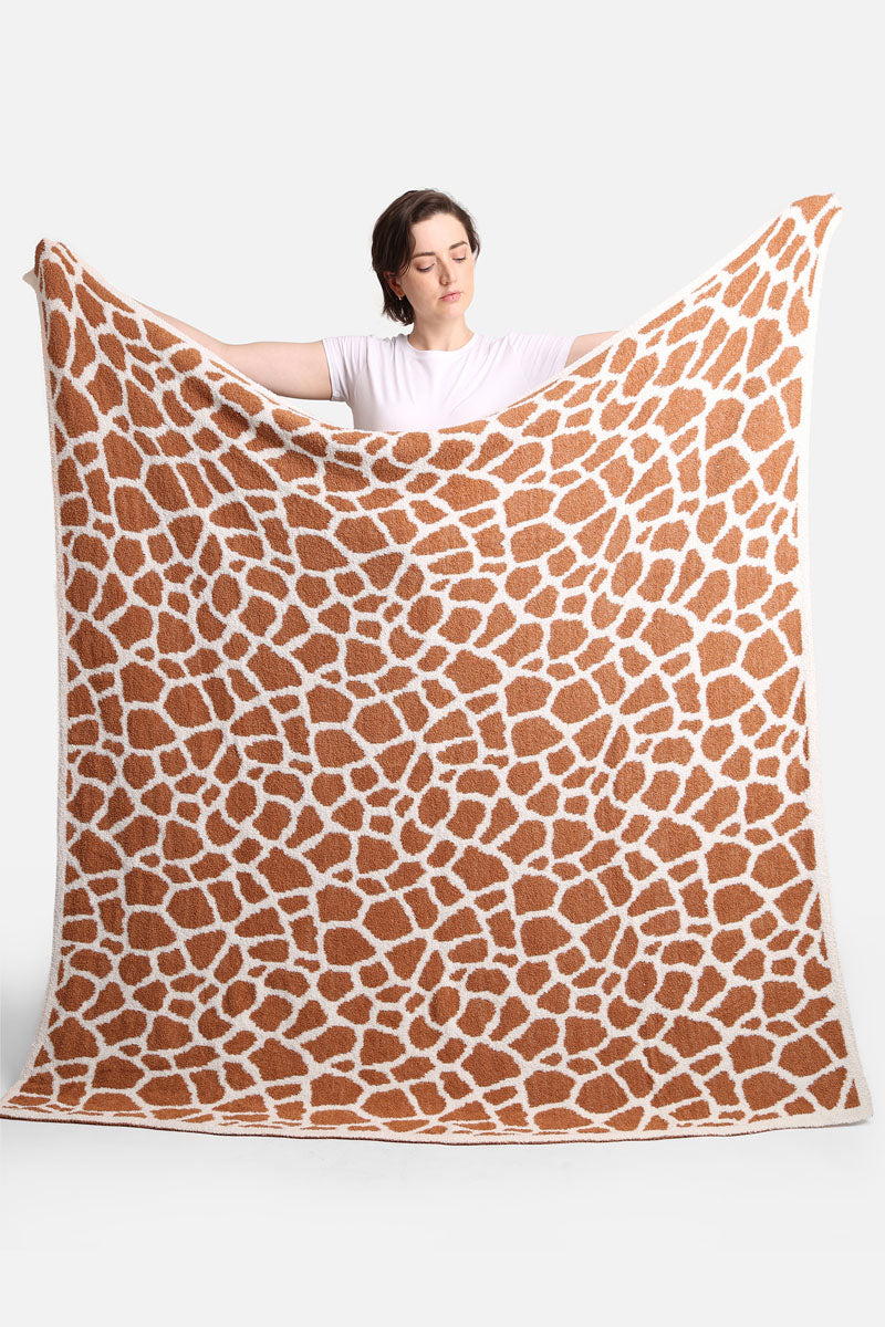 JCL1043 - GIRAFFE PRINT LUXURY SOFT THROW BLANKET