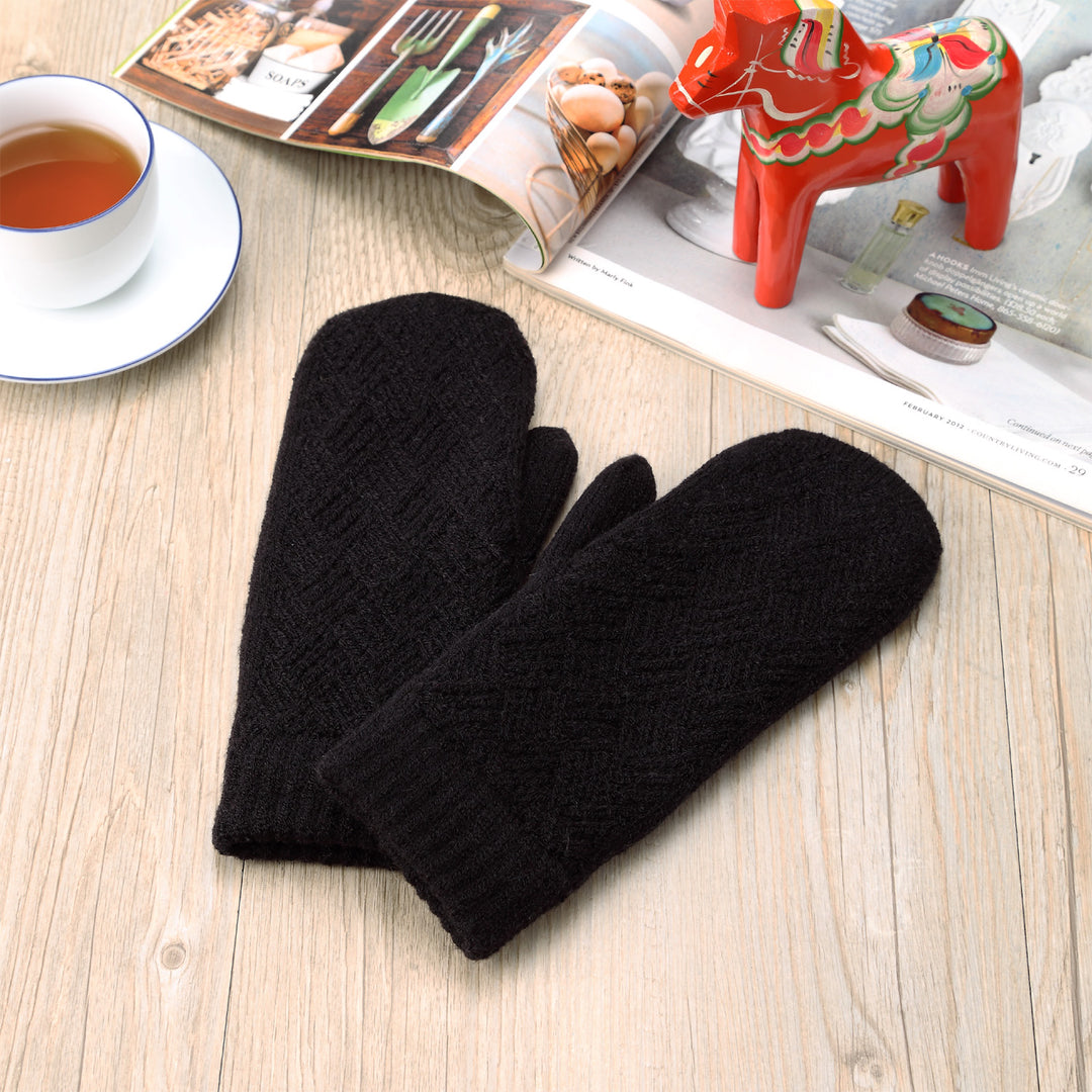 JG733M - One Dozen Toasty Warm Chevron Fleece Lined Knit Mittens Gloves