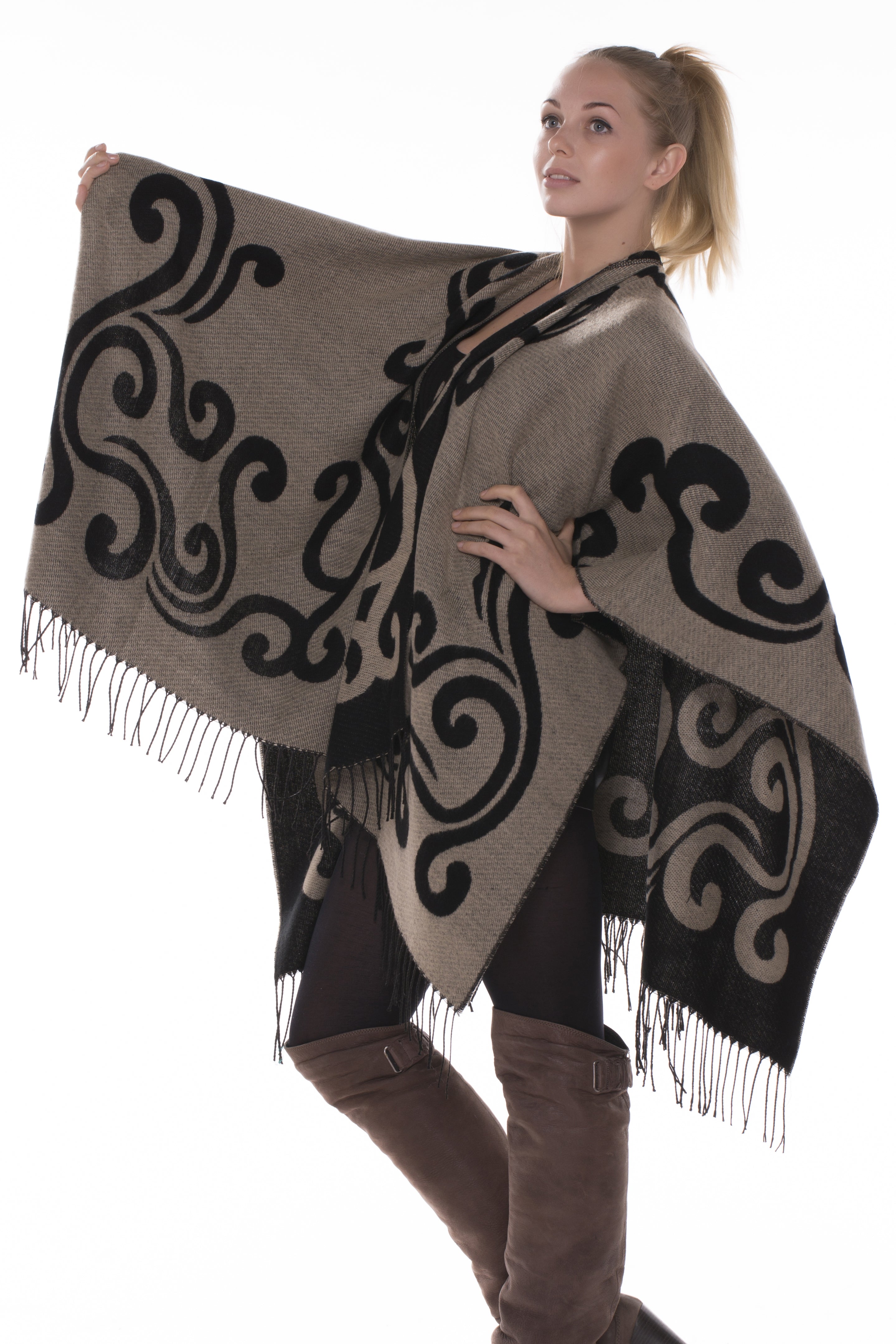 JP105_BEIGE RUANA