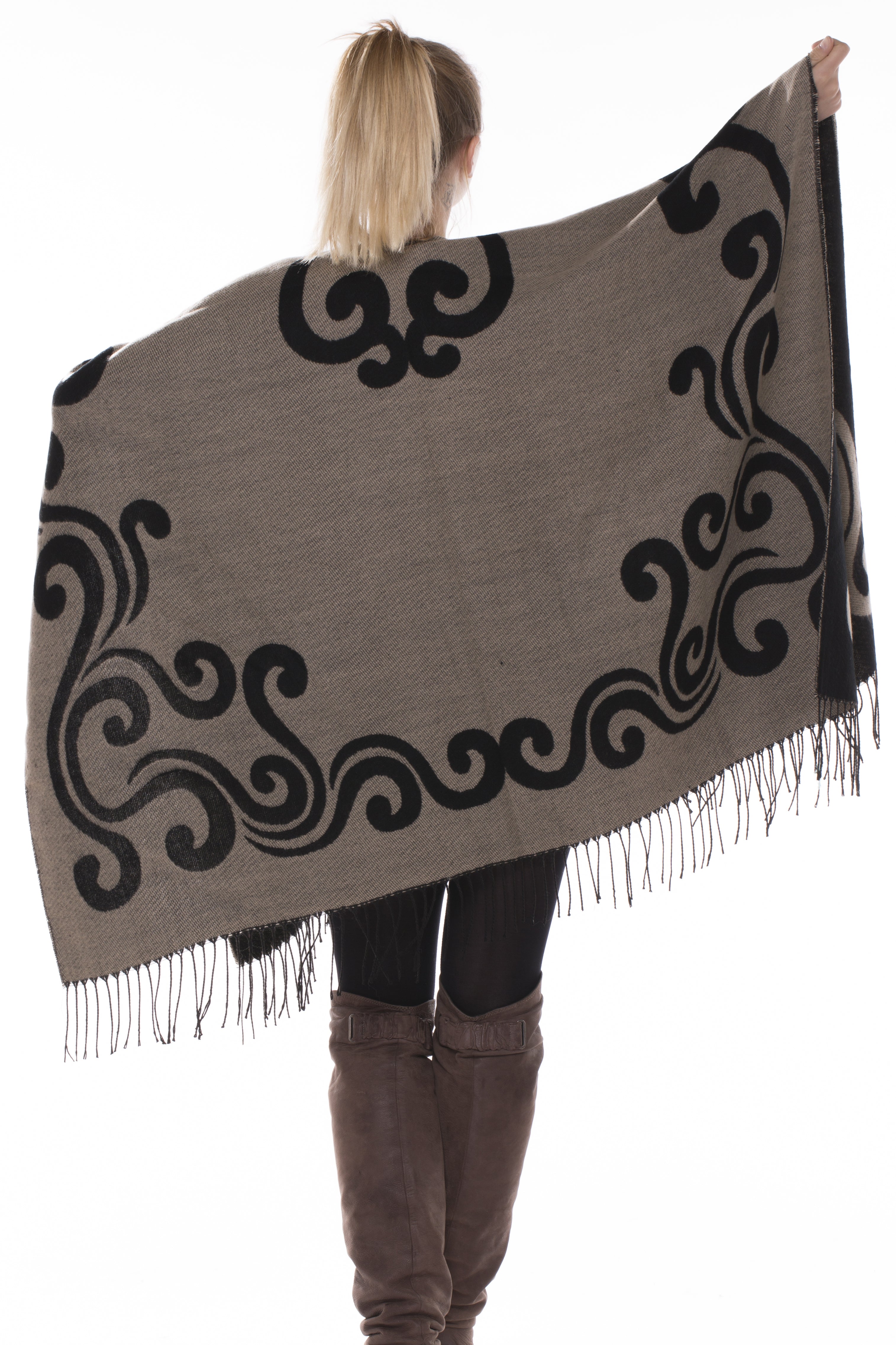 JP105_BEIGE RUANA
