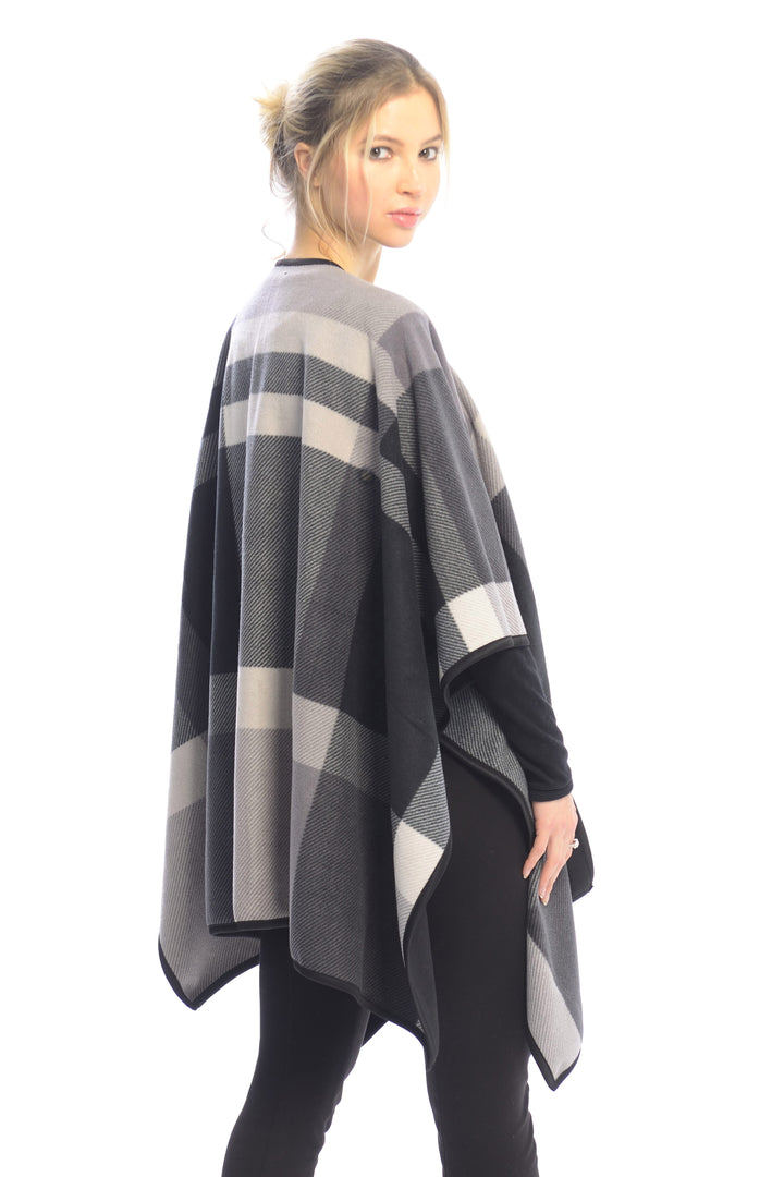 JP243_BLACK RUANA