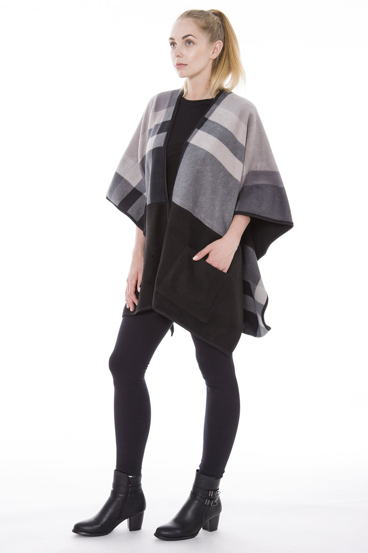 JP757_Black RUANA